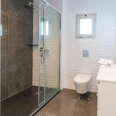 T2 Kress Apartment